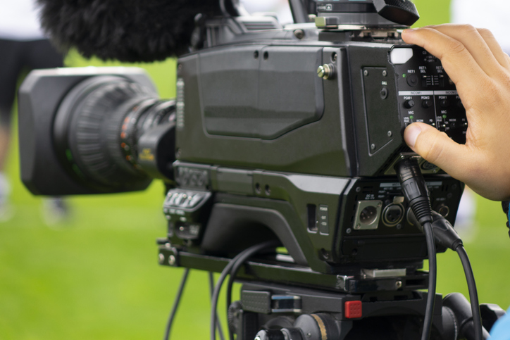 How to become a sports cameraman in 2022 – A complete guide